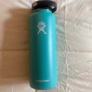 Hydro Flask Aqua Bottle